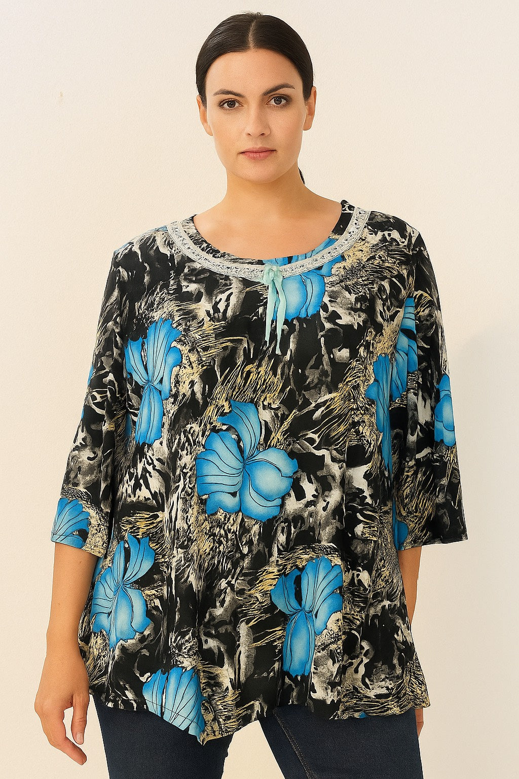 Women’s Black & Blue Floral Printed Top | Casual Round Neck 3/4 Sleeve Blouse